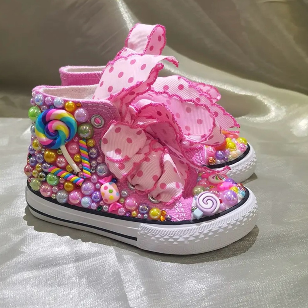 Girls brand new pink shoes size 11 US
